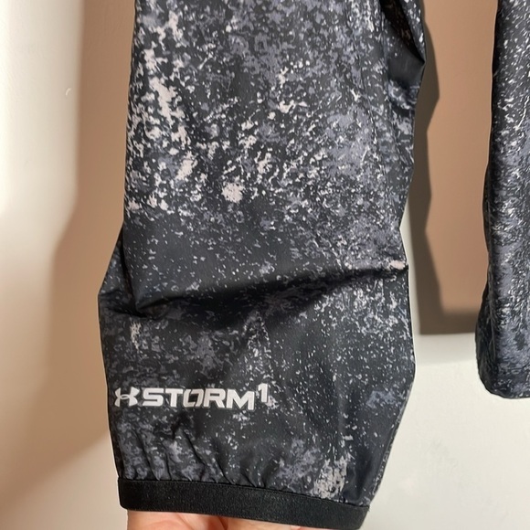 Under Armour | Women’s Pullover Windbreaker Size Medium - Picture 4 of 7